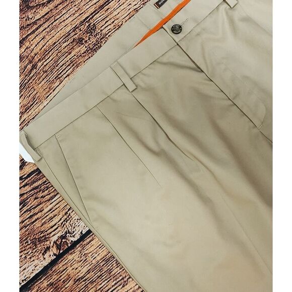 Dockers New Big & Tall Pants Mens Size 52x30 Khaki Chino Classic Pleated Slacks - Picture 4 of 9